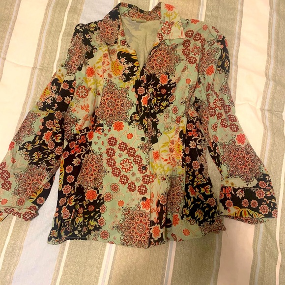 Tianello XL Floral Top - Picture 9 of 13